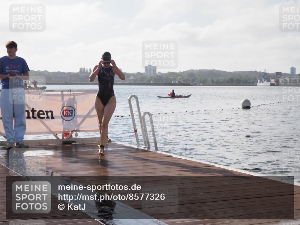 17.08.2025 - KN Förde Triathlon 2025 KatJ http://msf.ph/oto/8577326 17.08.2025 09:16:40 Schwimmen 144, 172, 176, 144, 160, 172, 176 meine-sportfotos.de