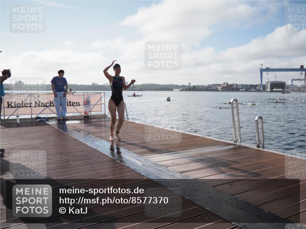 17.08.2025 - KN Förde Triathlon 2025 KatJ http://msf.ph/oto/8577370 17.08.2025 09:16:43 Schwimmen 172, 176, 144, 160, 172, 176 meine-sportfotos.de
