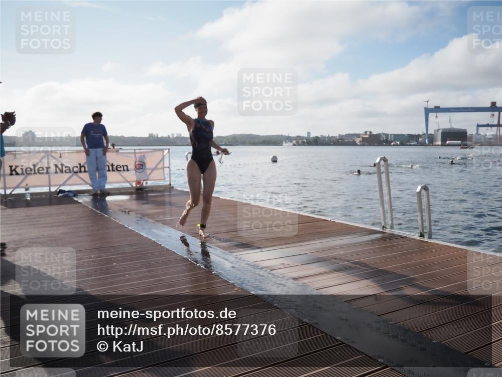 17.08.2025 - KN Förde Triathlon 2025 KatJ http://msf.ph/oto/8577376 17.08.2025 09:16:43 Schwimmen 172, 176, 144, 160, 172, 176 meine-sportfotos.de