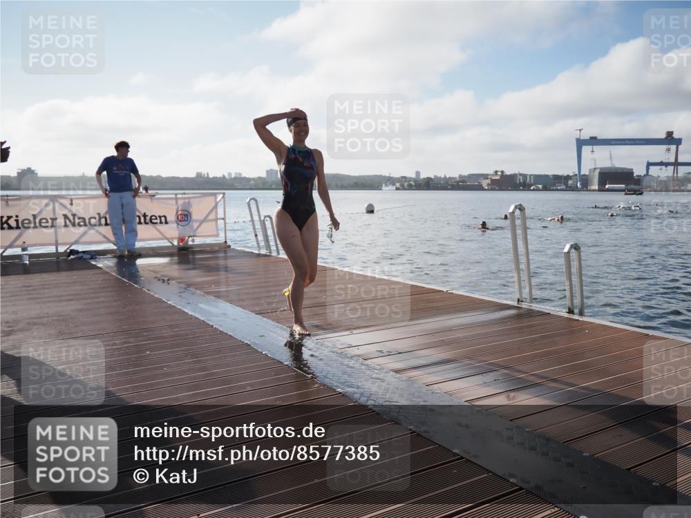 17.08.2025 - KN Förde Triathlon 2025 KatJ http://msf.ph/oto/8577385 17.08.2025 09:16:43 Schwimmen 172, 176, 144, 160, 172, 176 meine-sportfotos.de