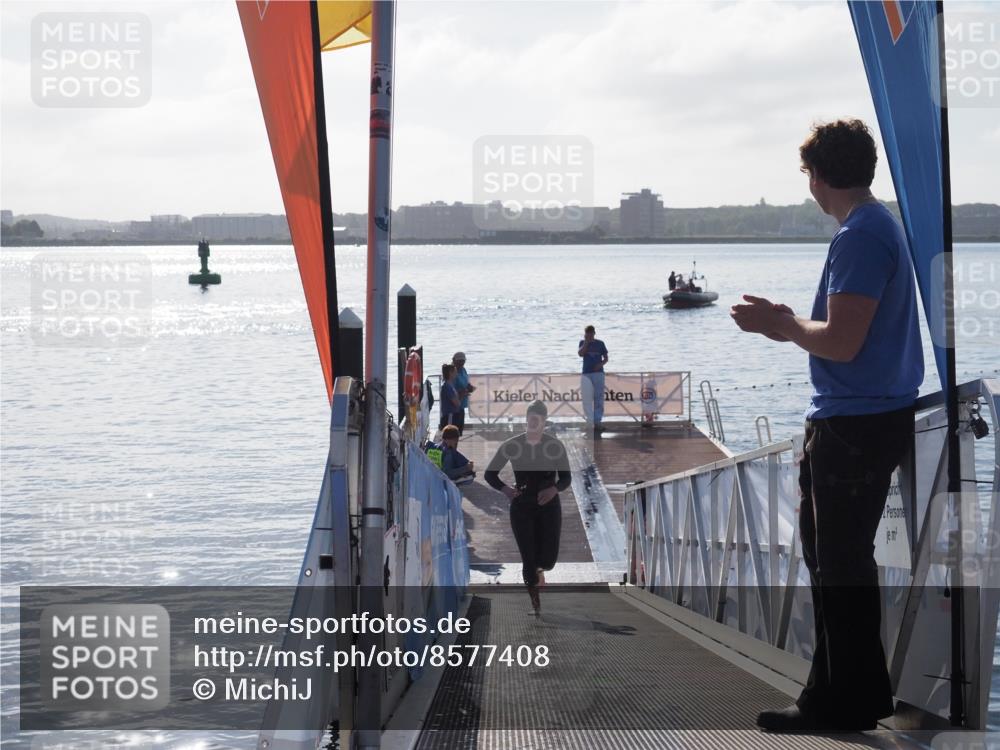 17.08.2025 - KN Förde Triathlon 2025 MichiJ http://msf.ph/oto/8577408 17.08.2025 09:13:50 Schwimmen 138, 151, 151 meine-sportfotos.de