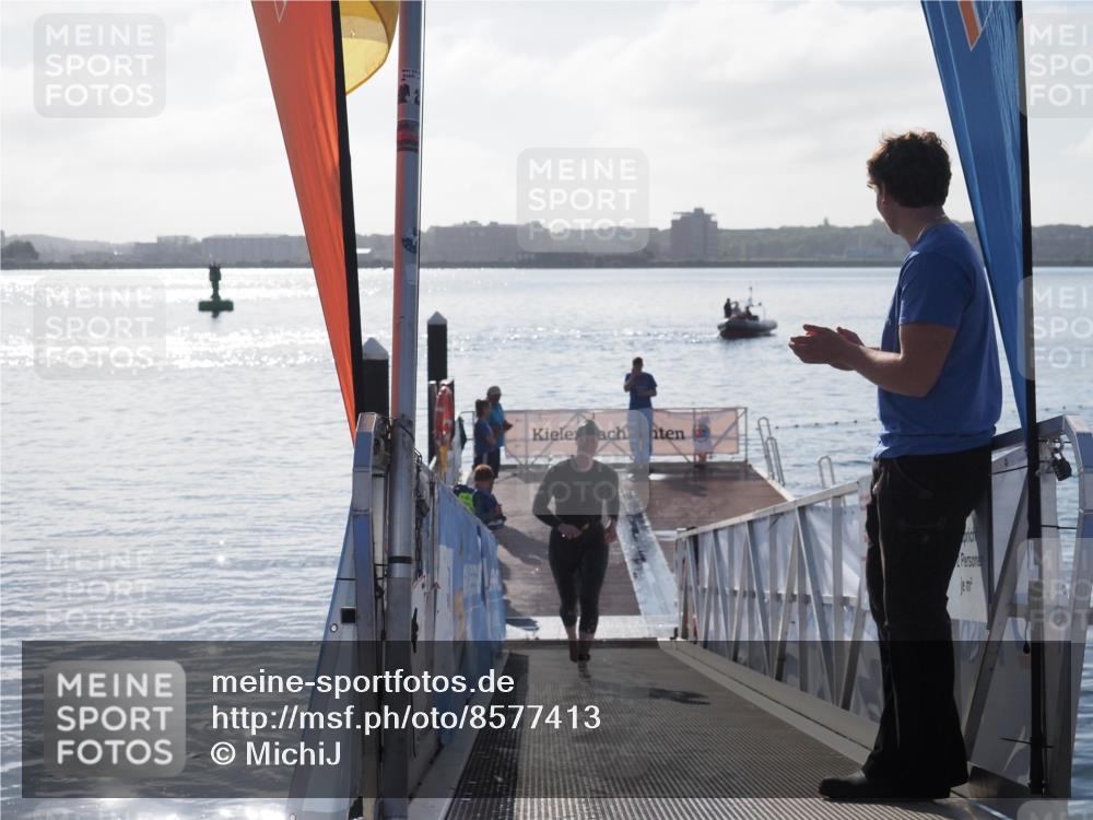 17.08.2025 - KN Förde Triathlon 2025 MichiJ http://msf.ph/oto/8577413 17.08.2025 09:13:50 Schwimmen 138, 151, 151 meine-sportfotos.de