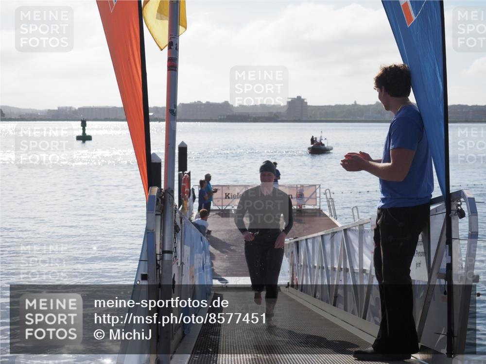 17.08.2025 - KN Förde Triathlon 2025 MichiJ http://msf.ph/oto/8577451 17.08.2025 09:13:51 Schwimmen 138, 151, 151 meine-sportfotos.de