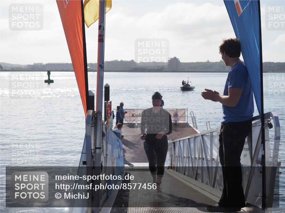 17.08.2025 - KN Förde Triathlon 2025 MichiJ http://msf.ph/oto/8577456 17.08.2025 09:13:51 Schwimmen 138, 151, 151 meine-sportfotos.de