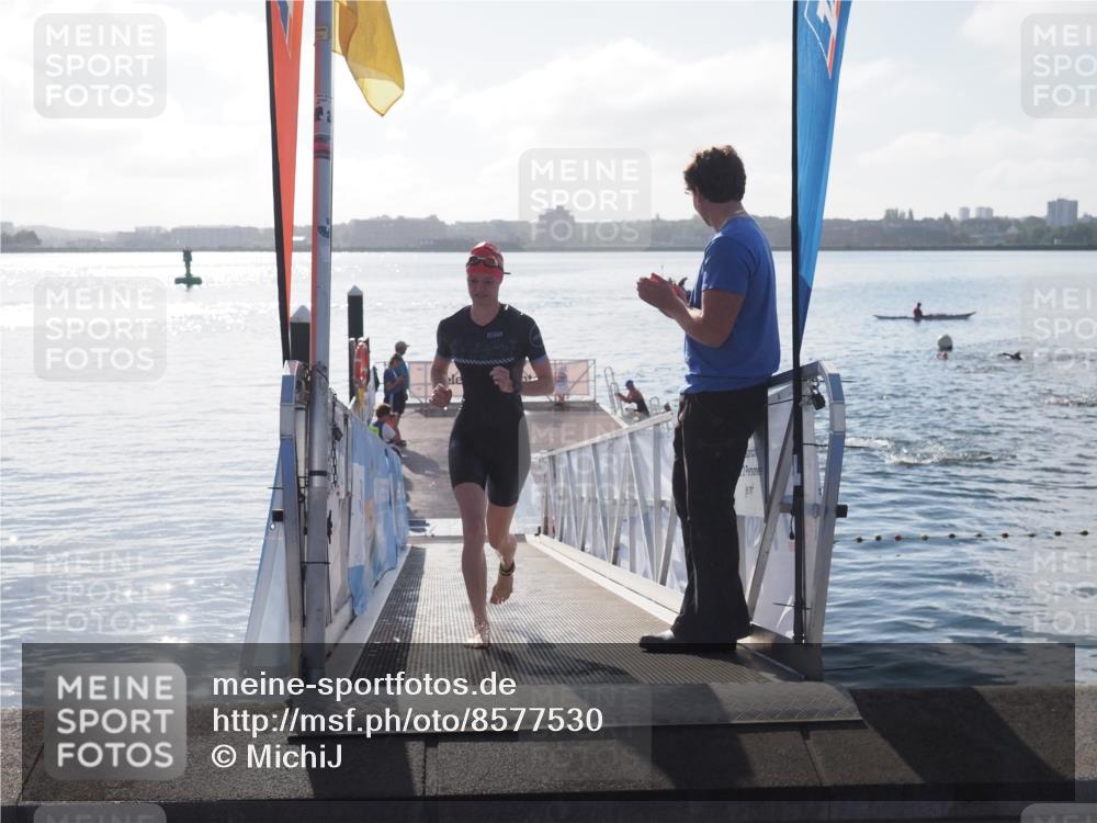 17.08.2025 - KN Förde Triathlon 2025 MichiJ http://msf.ph/oto/8577530 17.08.2025 09:14:38 Schwimmen 140, 128, 139, 140, 150, 155 meine-sportfotos.de