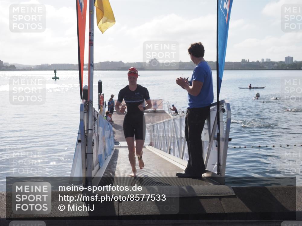 17.08.2025 - KN Förde Triathlon 2025 MichiJ http://msf.ph/oto/8577533 17.08.2025 09:14:39 Schwimmen 140, 128, 139, 140, 150, 155 meine-sportfotos.de