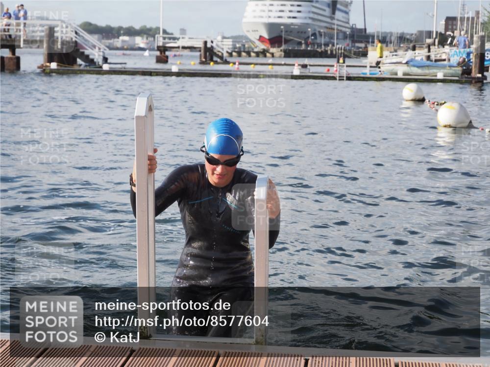17.08.2025 - KN Förde Triathlon 2025 KatJ http://msf.ph/oto/8577604 17.08.2025 09:17:28 Schwimmen 177, 181, 177, 181 meine-sportfotos.de