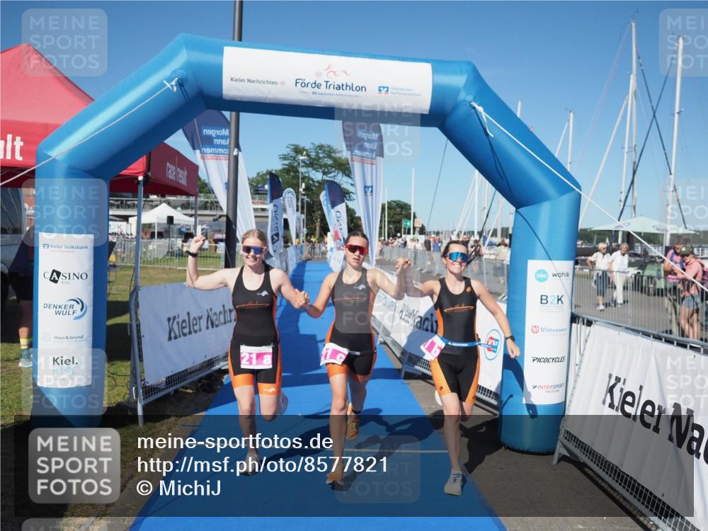 17.08.2025 - KN Förde Triathlon 2025 MichiJ http://msf.ph/oto/8577821 17.08.2025 16:12:23 Laufen 21 meine-sportfotos.de