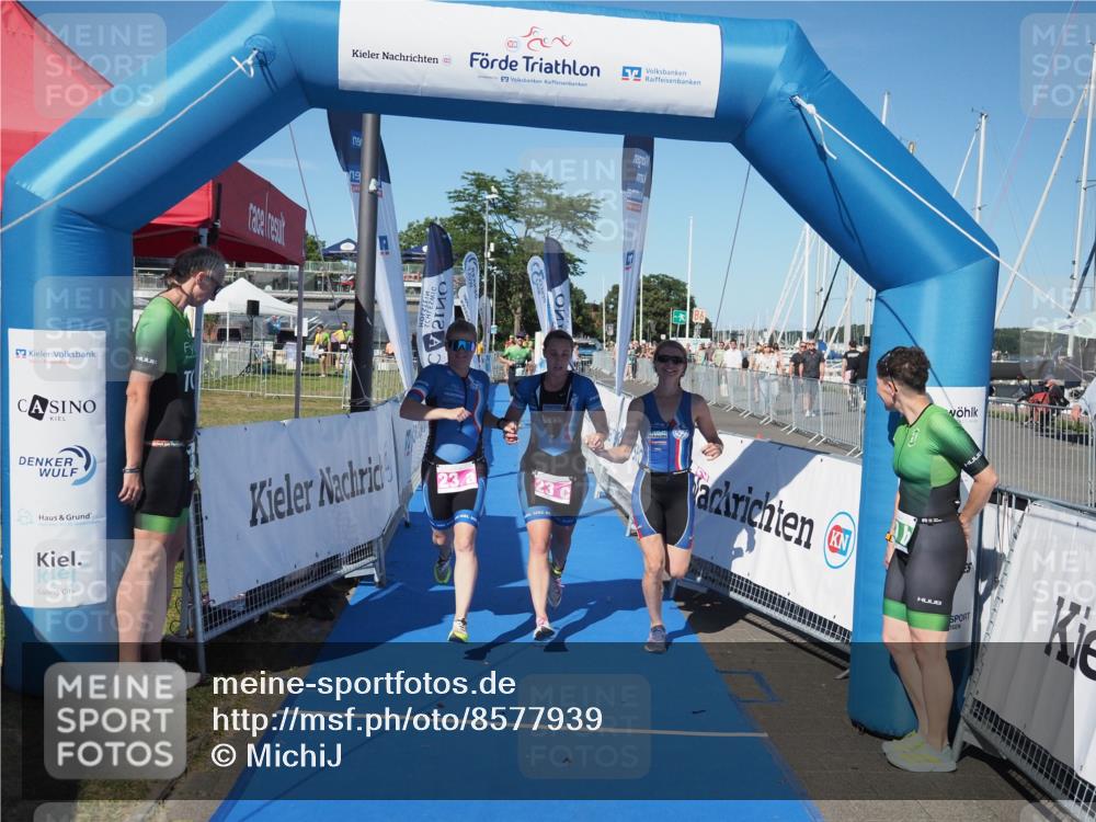 17.08.2025 - KN Förde Triathlon 2025 MichiJ http://msf.ph/oto/8577939 17.08.2025 16:12:45 Laufen 23, 30 meine-sportfotos.de