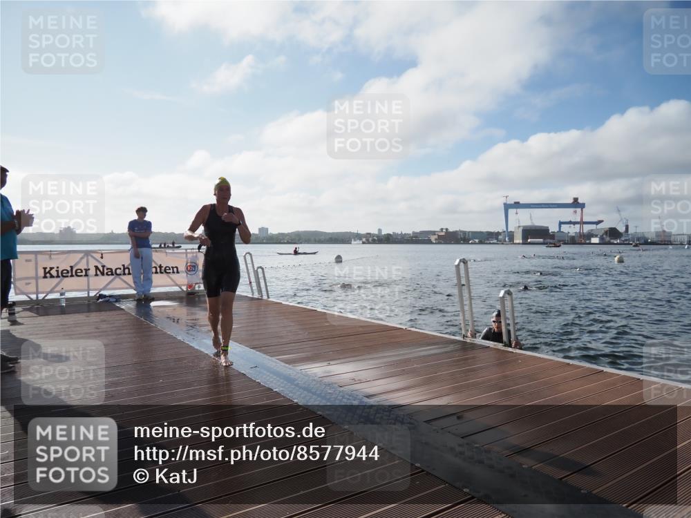 17.08.2025 - KN Förde Triathlon 2025 KatJ http://msf.ph/oto/8577944 17.08.2025 09:18:05 Schwimmen 175, 189, 254, 175, 182, 189, 254 meine-sportfotos.de
