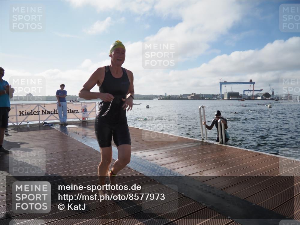 17.08.2025 - KN Förde Triathlon 2025 KatJ http://msf.ph/oto/8577973 17.08.2025 09:18:06 Schwimmen 175, 189, 254, 175, 182, 189, 254 meine-sportfotos.de