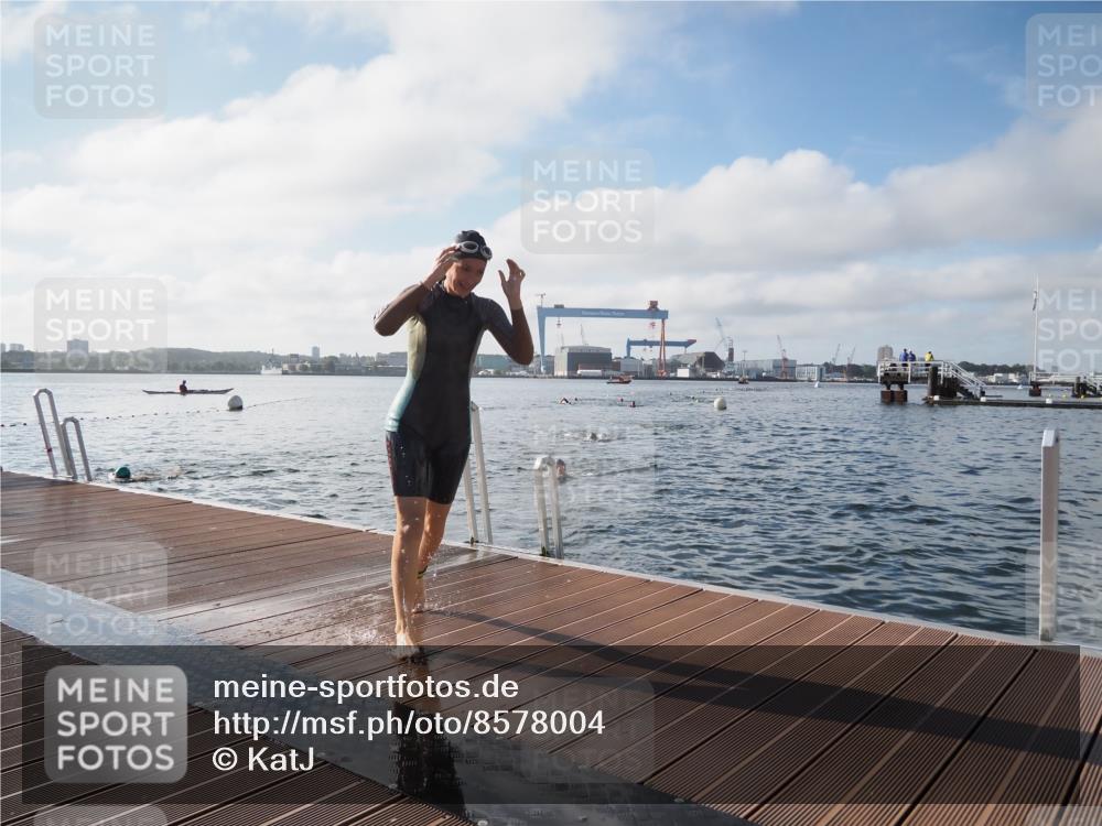 17.08.2025 - KN Förde Triathlon 2025 KatJ http://msf.ph/oto/8578004 17.08.2025 09:18:09 Schwimmen 189, 254, 175, 189, 254 meine-sportfotos.de