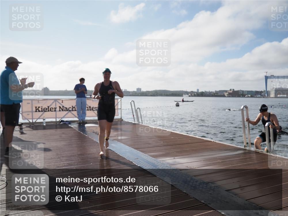 17.08.2025 - KN Förde Triathlon 2025 KatJ http://msf.ph/oto/8578066 17.08.2025 09:18:21 Schwimmen 174, 185, 192, 174, 185, 254 meine-sportfotos.de