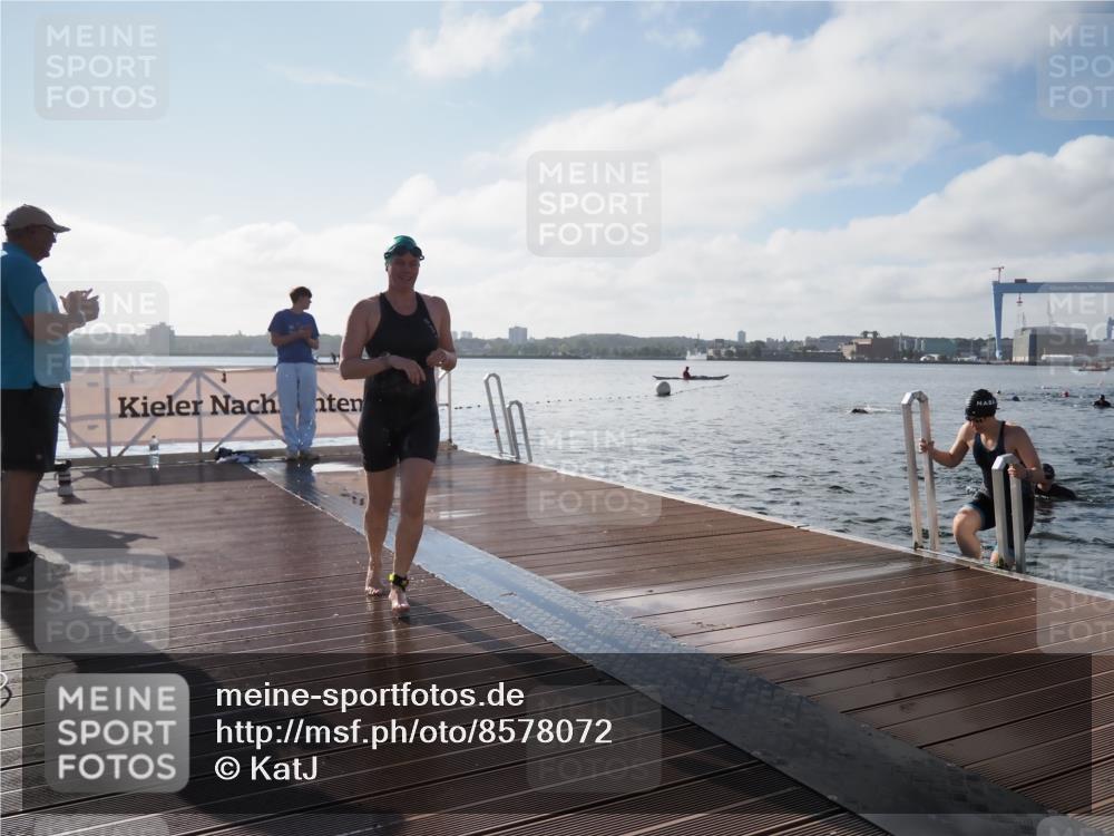 17.08.2025 - KN Förde Triathlon 2025 KatJ http://msf.ph/oto/8578072 17.08.2025 09:18:21 Schwimmen 174, 185, 192, 174, 185, 254 meine-sportfotos.de