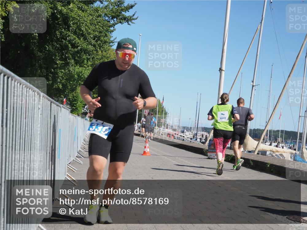 17.08.2025 - KN Förde Triathlon 2025 KatJ http://msf.ph/oto/8578169 17.08.2025 12:14:02 Laufen 339, 351, 380, 609, 611 meine-sportfotos.de