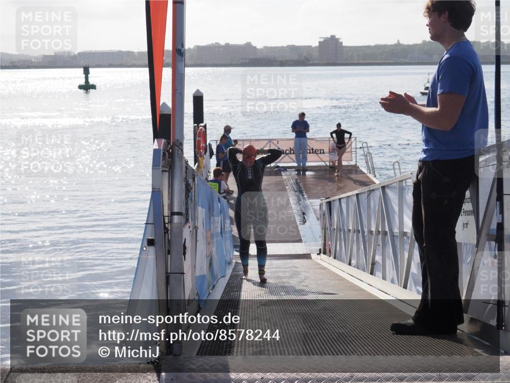 17.08.2025 - KN Förde Triathlon 2025 MichiJ http://msf.ph/oto/8578244 17.08.2025 09:15:38 Schwimmen 141, 149, 131 meine-sportfotos.de