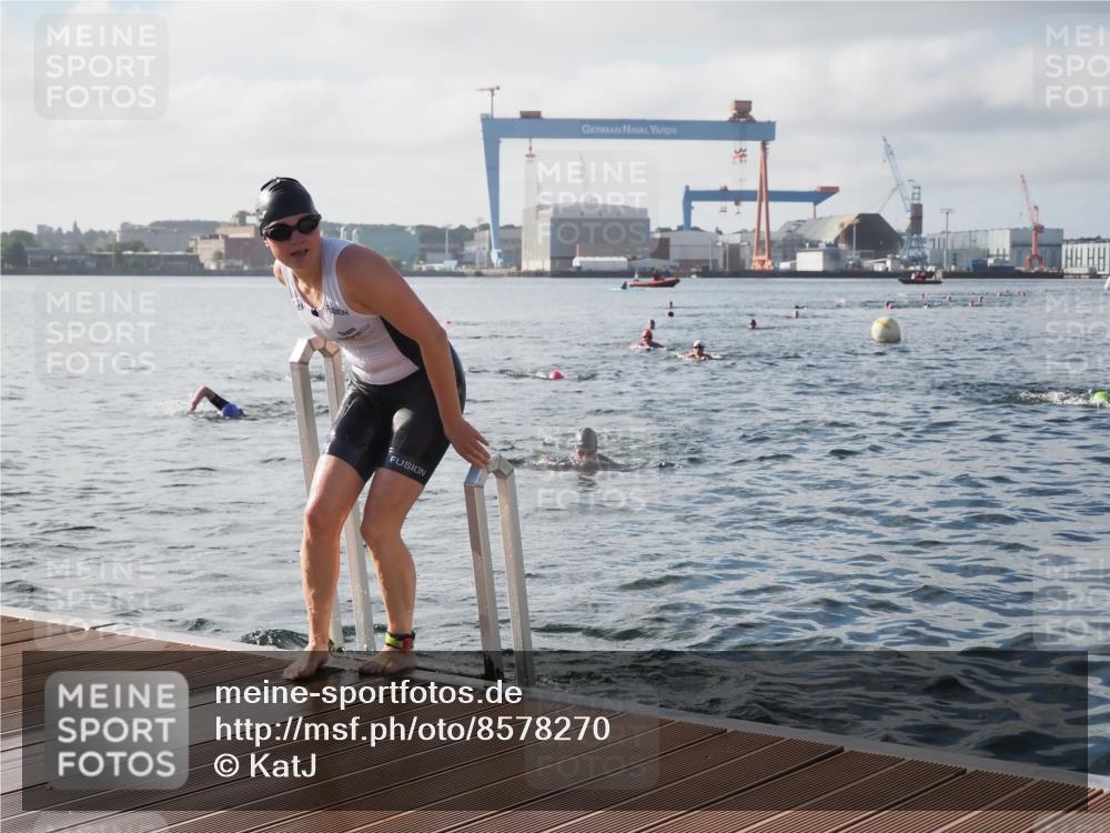 17.08.2025 - KN Förde Triathlon 2025 KatJ http://msf.ph/oto/8578270 17.08.2025 09:18:48 Schwimmen 153, 153, 250 meine-sportfotos.de