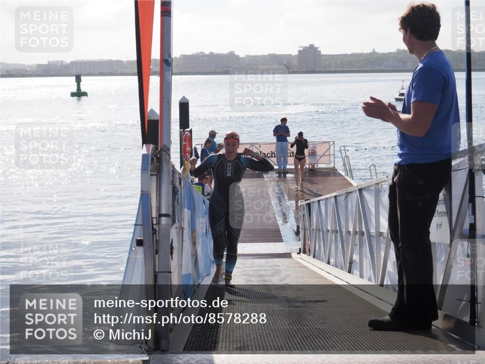 17.08.2025 - KN Förde Triathlon 2025 MichiJ http://msf.ph/oto/8578288 17.08.2025 09:15:40 Schwimmen 141, 149, 131 meine-sportfotos.de