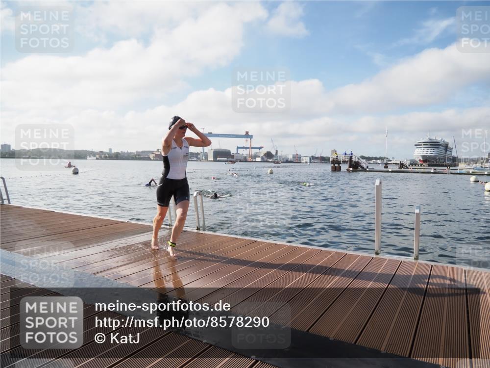 17.08.2025 - KN Förde Triathlon 2025 KatJ http://msf.ph/oto/8578290 17.08.2025 09:18:49 Schwimmen 153, 153, 250 meine-sportfotos.de