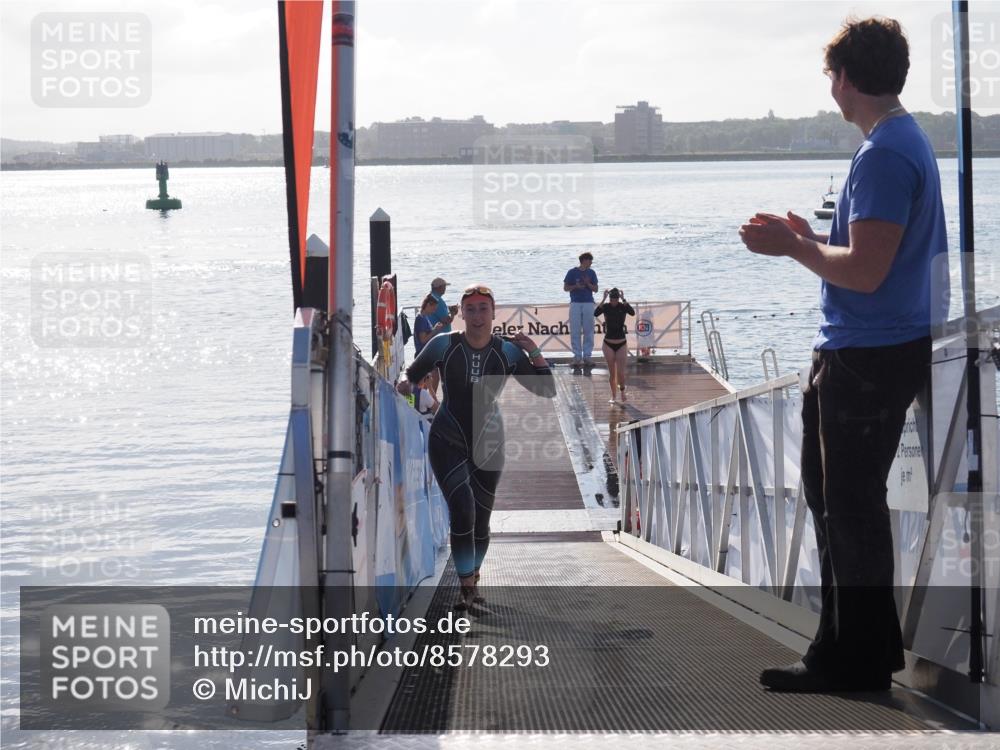 17.08.2025 - KN Förde Triathlon 2025 MichiJ http://msf.ph/oto/8578293 17.08.2025 09:15:40 Schwimmen 141, 149, 131 meine-sportfotos.de