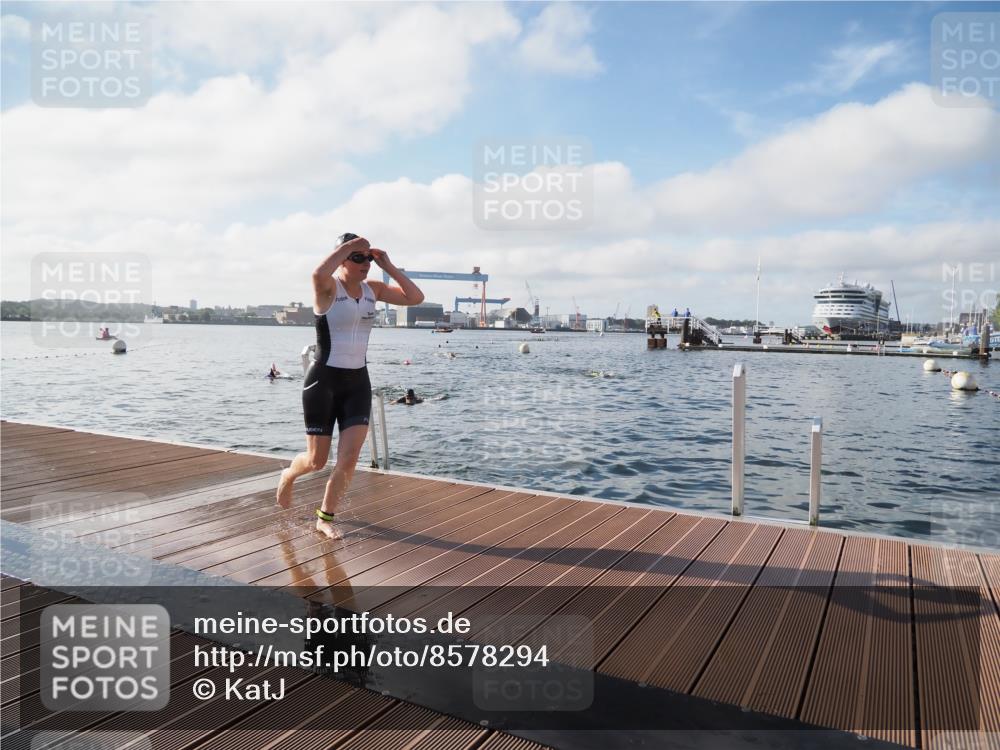 17.08.2025 - KN Förde Triathlon 2025 KatJ http://msf.ph/oto/8578294 17.08.2025 09:18:49 Schwimmen 153, 153, 250 meine-sportfotos.de