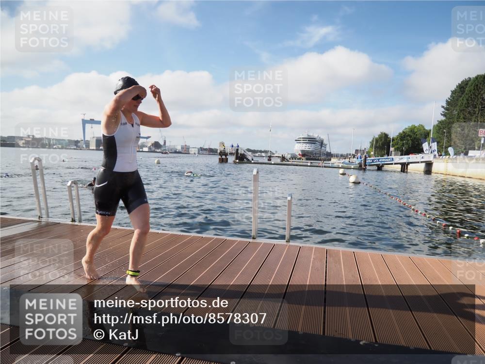 17.08.2025 - KN Förde Triathlon 2025 KatJ http://msf.ph/oto/8578307 17.08.2025 09:18:50 Schwimmen 153, 153, 250 meine-sportfotos.de