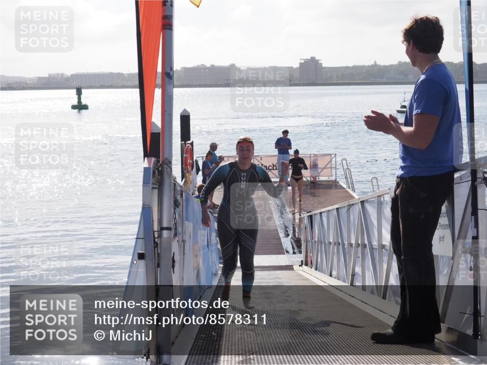 17.08.2025 - KN Förde Triathlon 2025 MichiJ http://msf.ph/oto/8578311 17.08.2025 09:15:40 Schwimmen 141, 149, 131 meine-sportfotos.de
