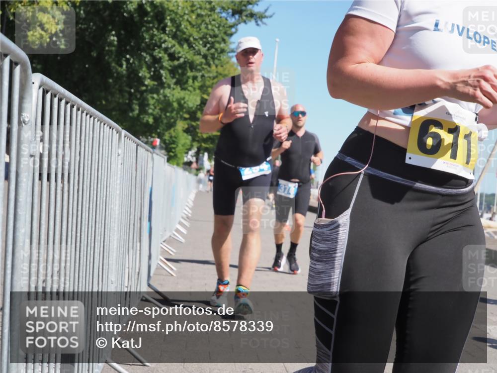 17.08.2025 - KN Förde Triathlon 2025 KatJ http://msf.ph/oto/8578339 17.08.2025 12:14:12 Laufen 294, 374, 380, 611 meine-sportfotos.de