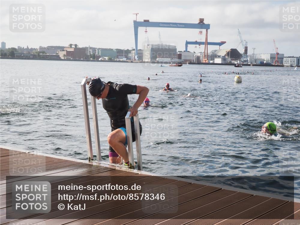 17.08.2025 - KN Förde Triathlon 2025 KatJ http://msf.ph/oto/8578346 17.08.2025 09:19:03 Schwimmen 173, 184, 220, 173, 184 meine-sportfotos.de