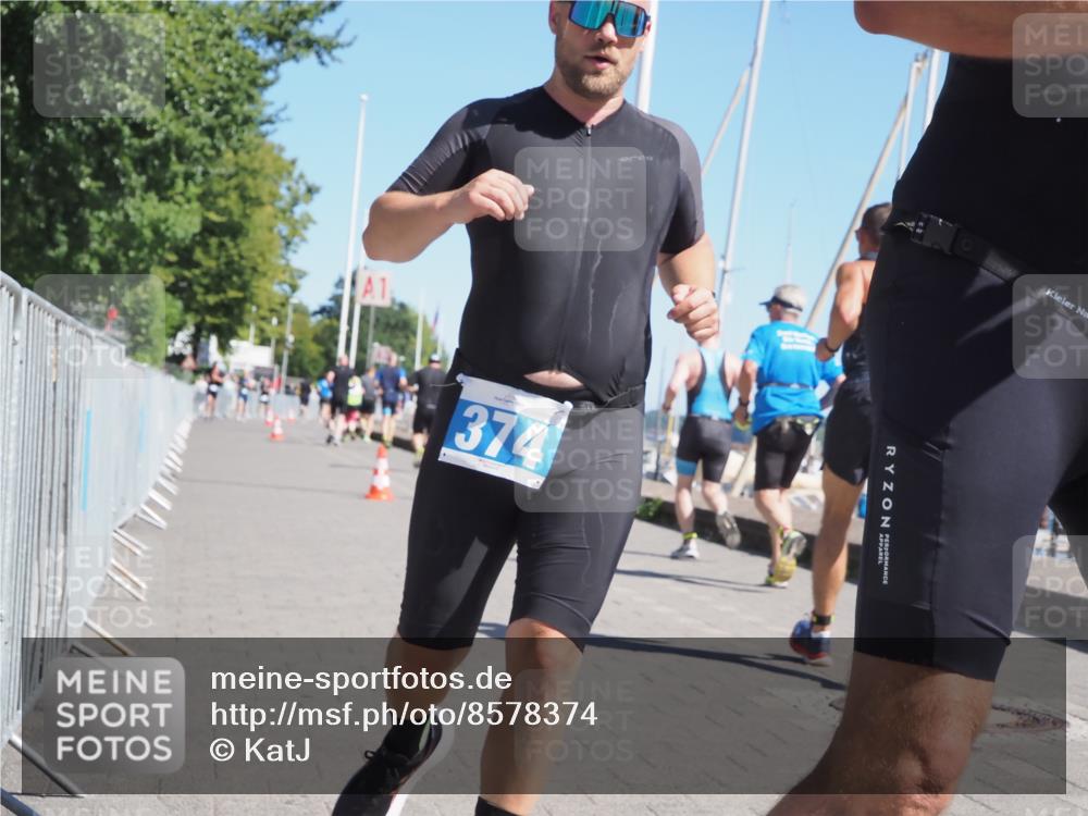 17.08.2025 - KN Förde Triathlon 2025 KatJ http://msf.ph/oto/8578374 17.08.2025 12:14:14 Laufen 294, 374, 611 meine-sportfotos.de