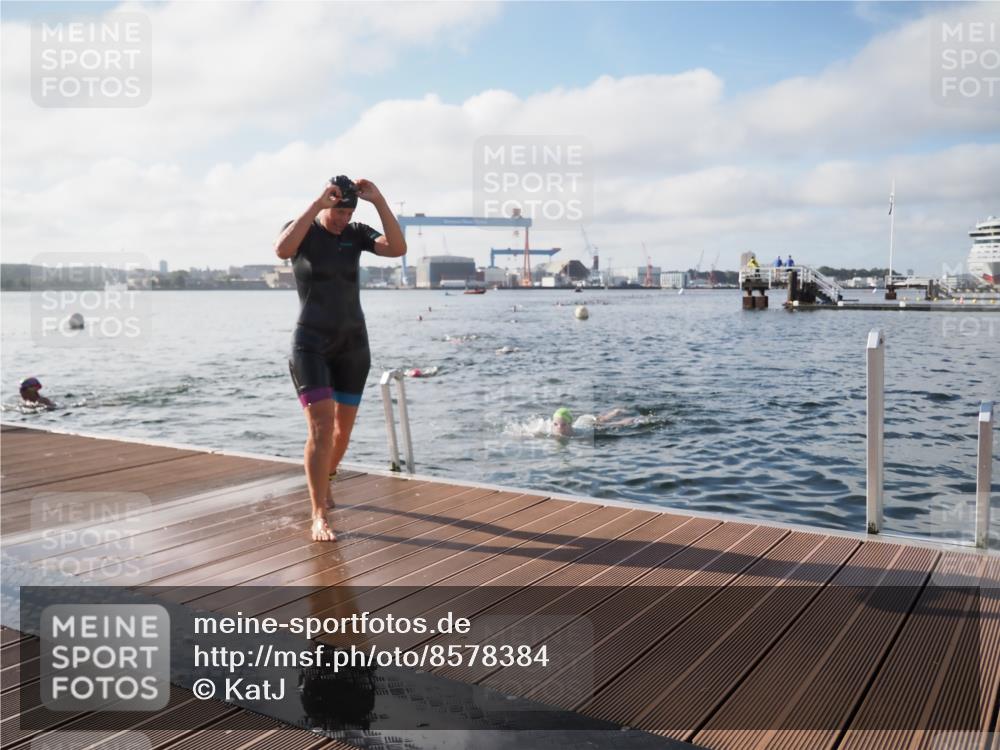 17.08.2025 - KN Förde Triathlon 2025 KatJ http://msf.ph/oto/8578384 17.08.2025 09:19:06 Schwimmen 173, 184, 219, 220, 173, 184, 220 meine-sportfotos.de