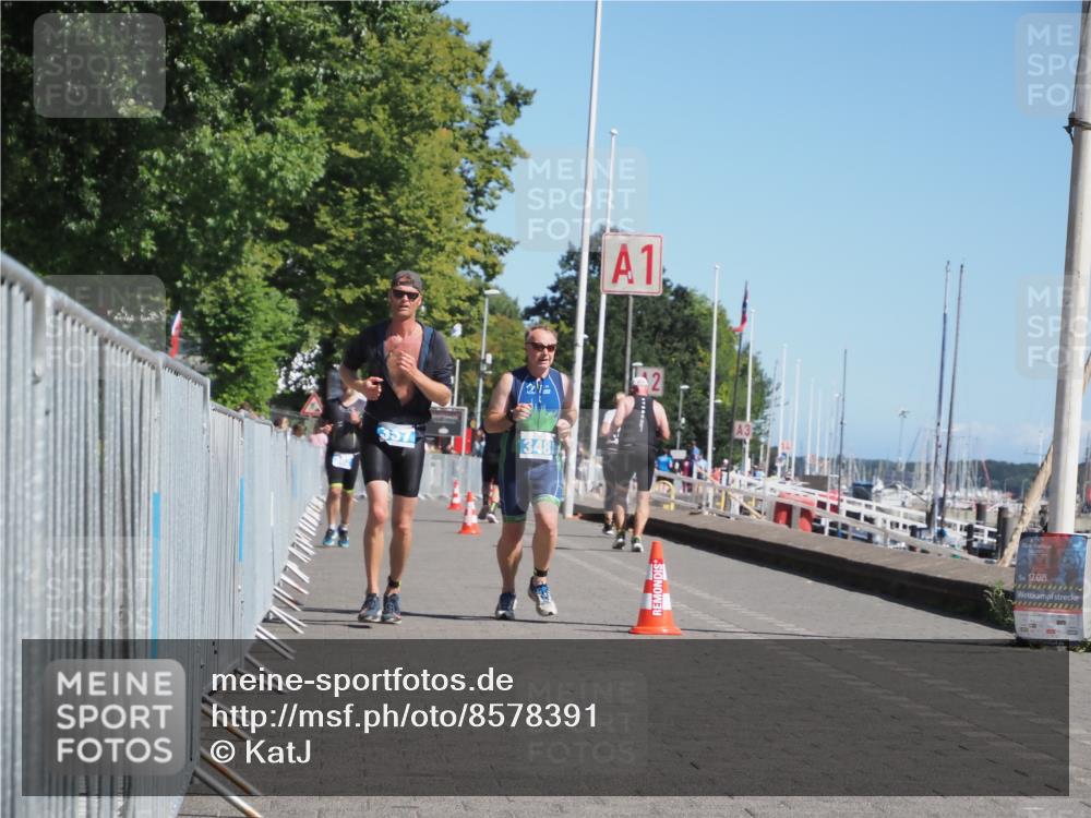 17.08.2025 - KN Förde Triathlon 2025 KatJ http://msf.ph/oto/8578391 17.08.2025 12:14:32 Laufen 337, 348 meine-sportfotos.de