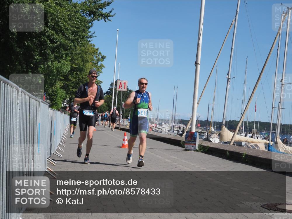 17.08.2025 - KN Förde Triathlon 2025 KatJ http://msf.ph/oto/8578433 17.08.2025 12:14:35 Laufen 302, 337, 348 meine-sportfotos.de
