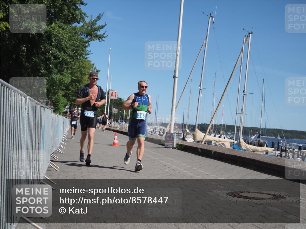 17.08.2025 - KN Förde Triathlon 2025 KatJ http://msf.ph/oto/8578447 17.08.2025 12:14:35 Laufen 302, 337, 348 meine-sportfotos.de