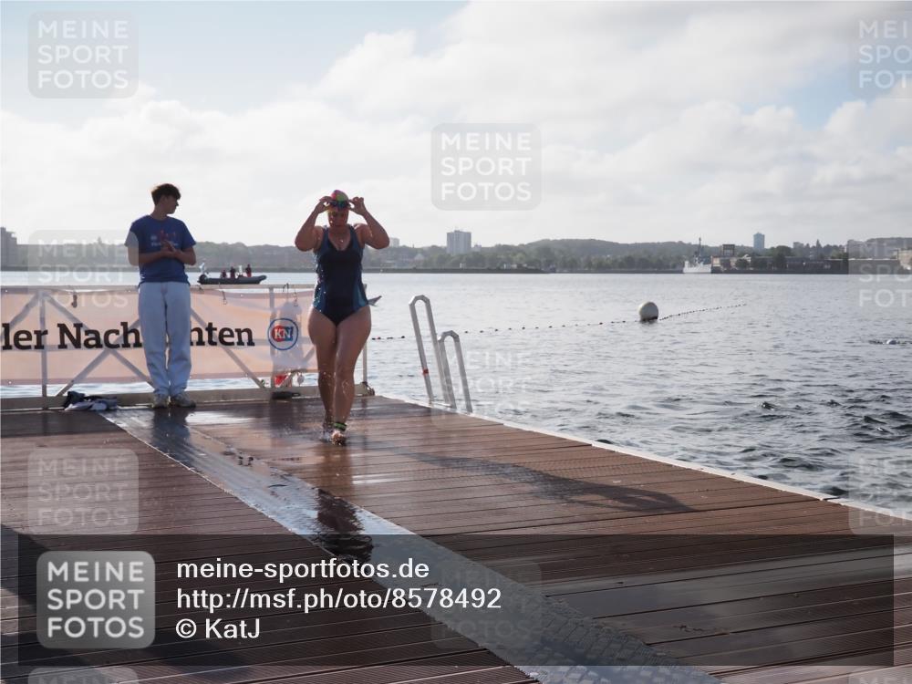 17.08.2025 - KN Förde Triathlon 2025 KatJ http://msf.ph/oto/8578492 17.08.2025 09:19:12 Schwimmen 173, 184, 219, 220, 173, 184, 219, 220 meine-sportfotos.de