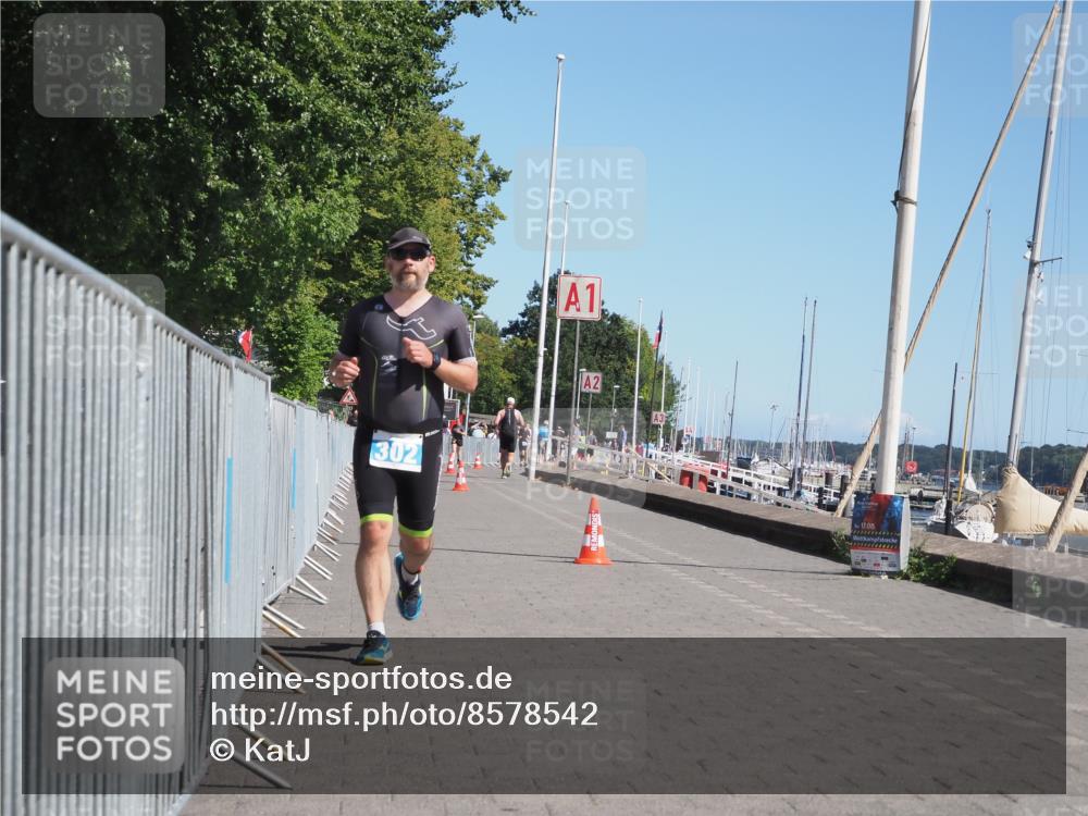 17.08.2025 - KN Förde Triathlon 2025 KatJ http://msf.ph/oto/8578542 17.08.2025 12:14:41 Laufen 302, 337 meine-sportfotos.de