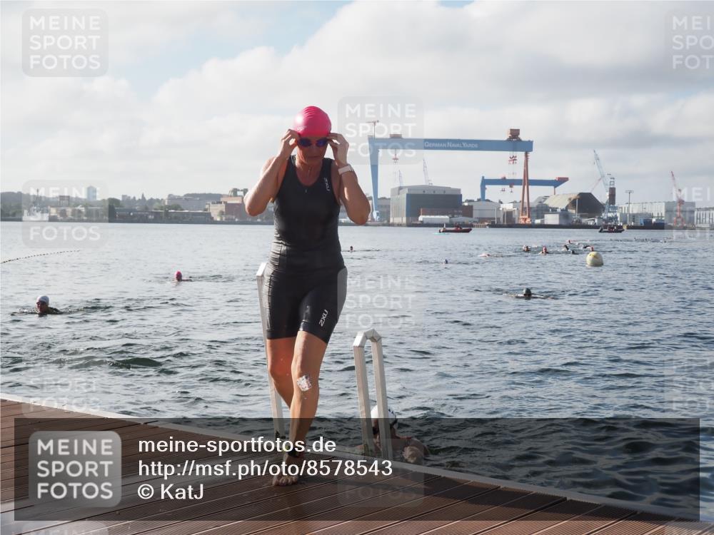 17.08.2025 - KN Förde Triathlon 2025 KatJ http://msf.ph/oto/8578543 17.08.2025 09:19:25 Schwimmen 183, 186, 187, 183, 186, 187, 219, 220 meine-sportfotos.de