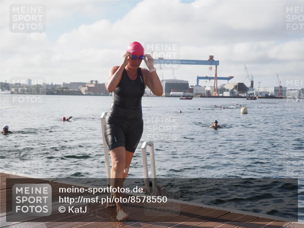 17.08.2025 - KN Förde Triathlon 2025 KatJ http://msf.ph/oto/8578550 17.08.2025 09:19:26 Schwimmen 183, 186, 187, 183, 186, 187, 219, 220 meine-sportfotos.de