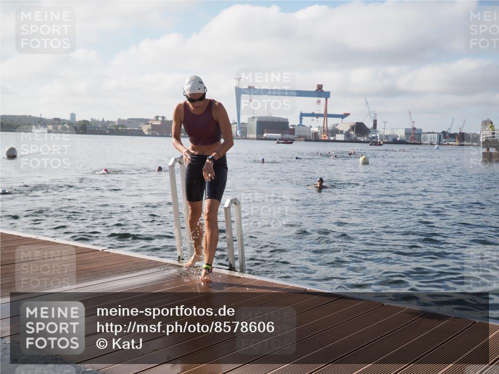 17.08.2025 - KN Förde Triathlon 2025 KatJ http://msf.ph/oto/8578606 17.08.2025 09:19:29 Schwimmen 183, 186, 187, 183, 186, 187 meine-sportfotos.de
