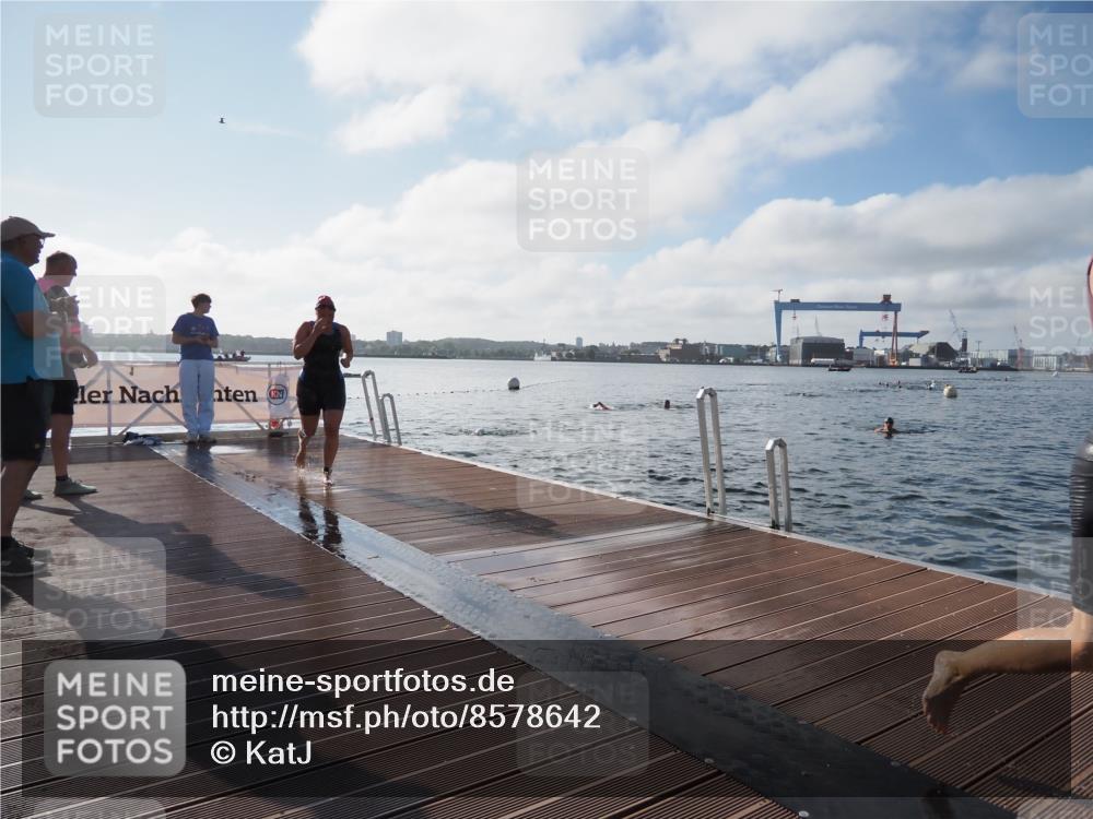 17.08.2025 - KN Förde Triathlon 2025 KatJ http://msf.ph/oto/8578642 17.08.2025 09:19:31 Schwimmen 183, 186, 187, 183, 186, 187 meine-sportfotos.de