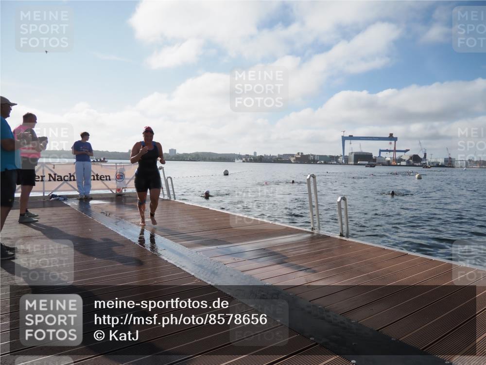 17.08.2025 - KN Förde Triathlon 2025 KatJ http://msf.ph/oto/8578656 17.08.2025 09:19:31 Schwimmen 183, 186, 187, 183, 186, 187 meine-sportfotos.de