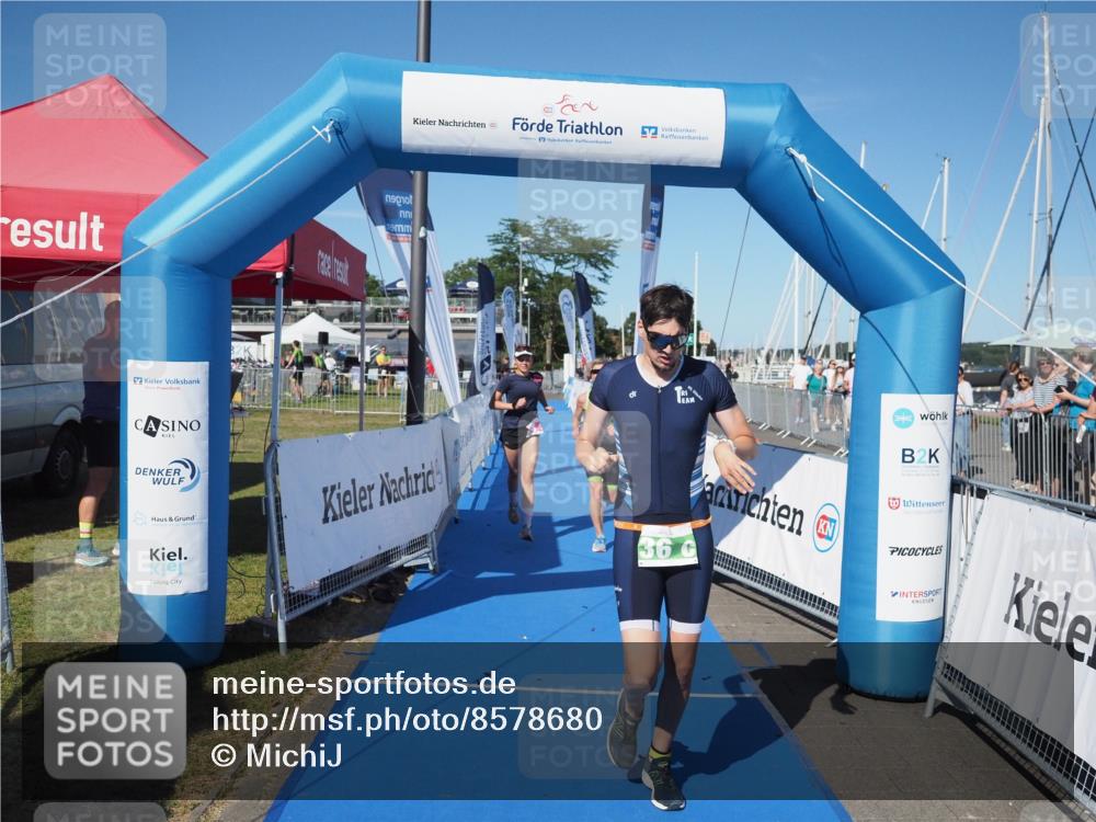 17.08.2025 - KN Förde Triathlon 2025 MichiJ http://msf.ph/oto/8578680 17.08.2025 16:14:00 Laufen 24, 36 meine-sportfotos.de