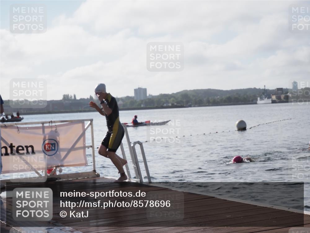 17.08.2025 - KN Förde Triathlon 2025 KatJ http://msf.ph/oto/8578696 17.08.2025 09:19:40 Schwimmen 163, 190, 186, 187, 190 meine-sportfotos.de