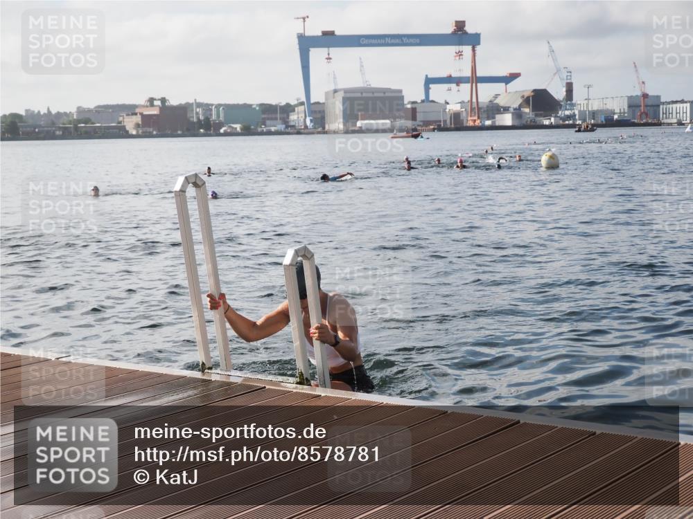 17.08.2025 - KN Förde Triathlon 2025 KatJ http://msf.ph/oto/8578781 17.08.2025 09:19:46 Schwimmen 163, 190, 202, 163, 190, 202 meine-sportfotos.de