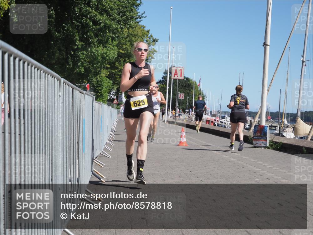 17.08.2025 - KN Förde Triathlon 2025 KatJ http://msf.ph/oto/8578818 17.08.2025 12:15:17 Laufen 346, 625 meine-sportfotos.de