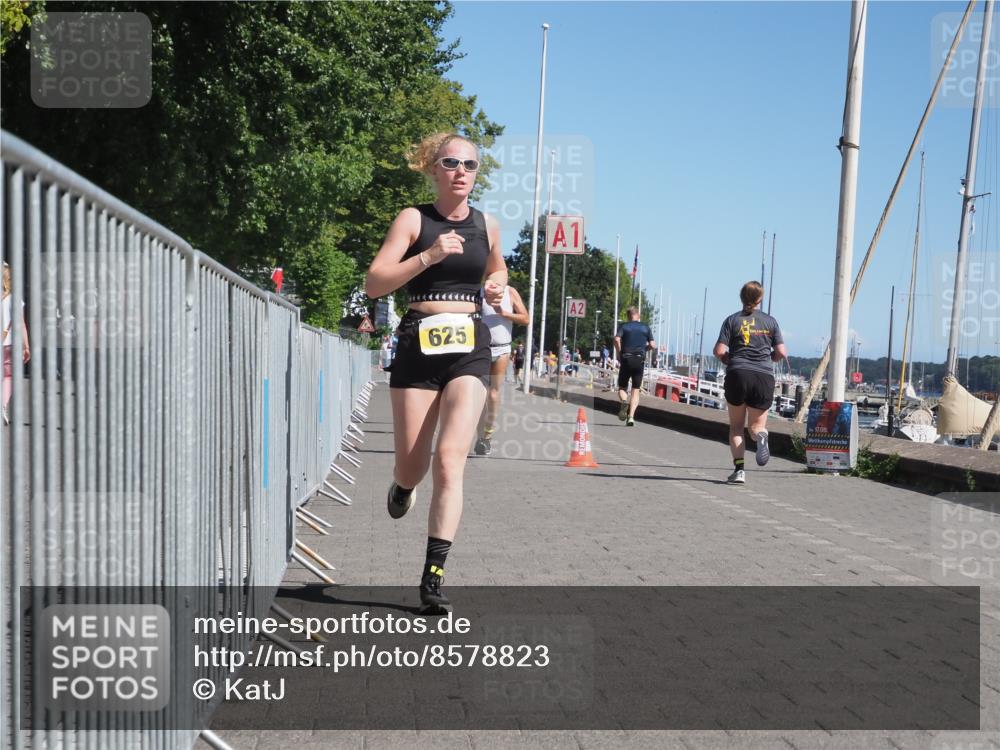 17.08.2025 - KN Förde Triathlon 2025 KatJ http://msf.ph/oto/8578823 17.08.2025 12:15:17 Laufen 346, 625 meine-sportfotos.de