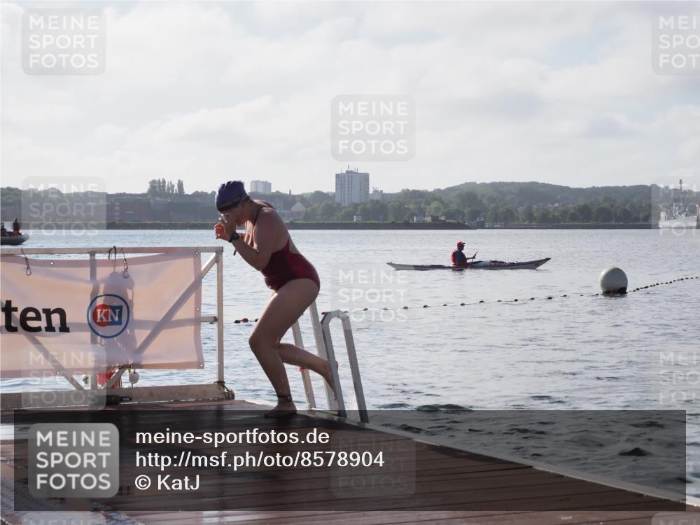17.08.2025 - KN Förde Triathlon 2025 KatJ http://msf.ph/oto/8578904 17.08.2025 09:19:57 Schwimmen 195, 202, 163, 190, 195, 202 meine-sportfotos.de