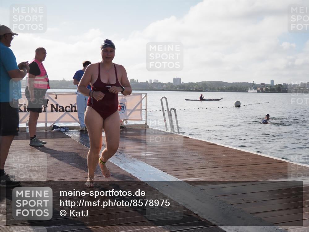 17.08.2025 - KN Förde Triathlon 2025 KatJ http://msf.ph/oto/8578975 17.08.2025 09:20:01 Schwimmen 195, 163, 195, 202 meine-sportfotos.de