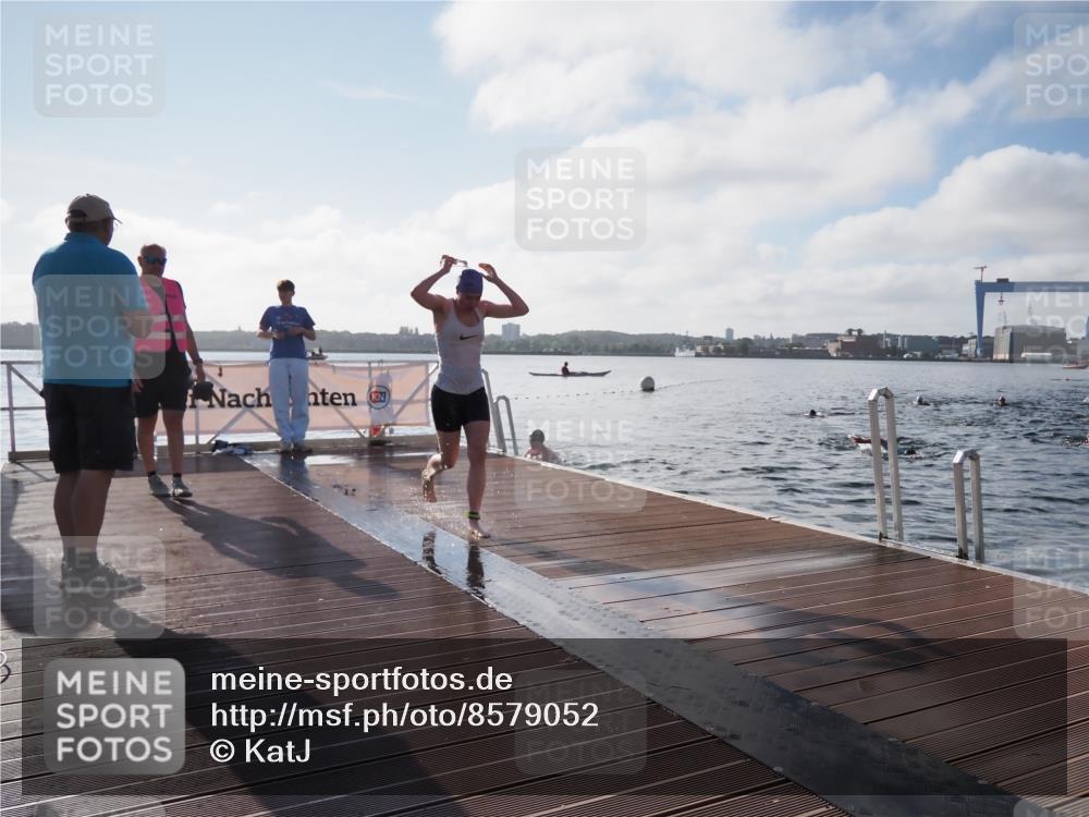 17.08.2025 - KN Förde Triathlon 2025 KatJ http://msf.ph/oto/8579052 17.08.2025 09:20:14 Schwimmen 179, 196, 179, 196 meine-sportfotos.de