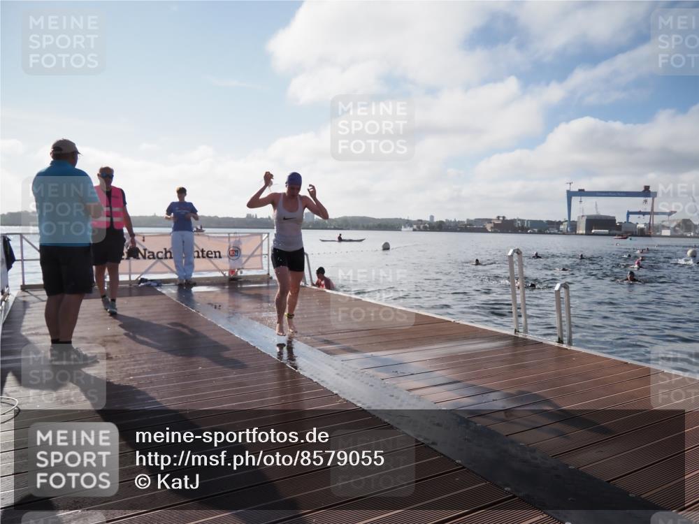17.08.2025 - KN Förde Triathlon 2025 KatJ http://msf.ph/oto/8579055 17.08.2025 09:20:14 Schwimmen 179, 196, 179, 196 meine-sportfotos.de